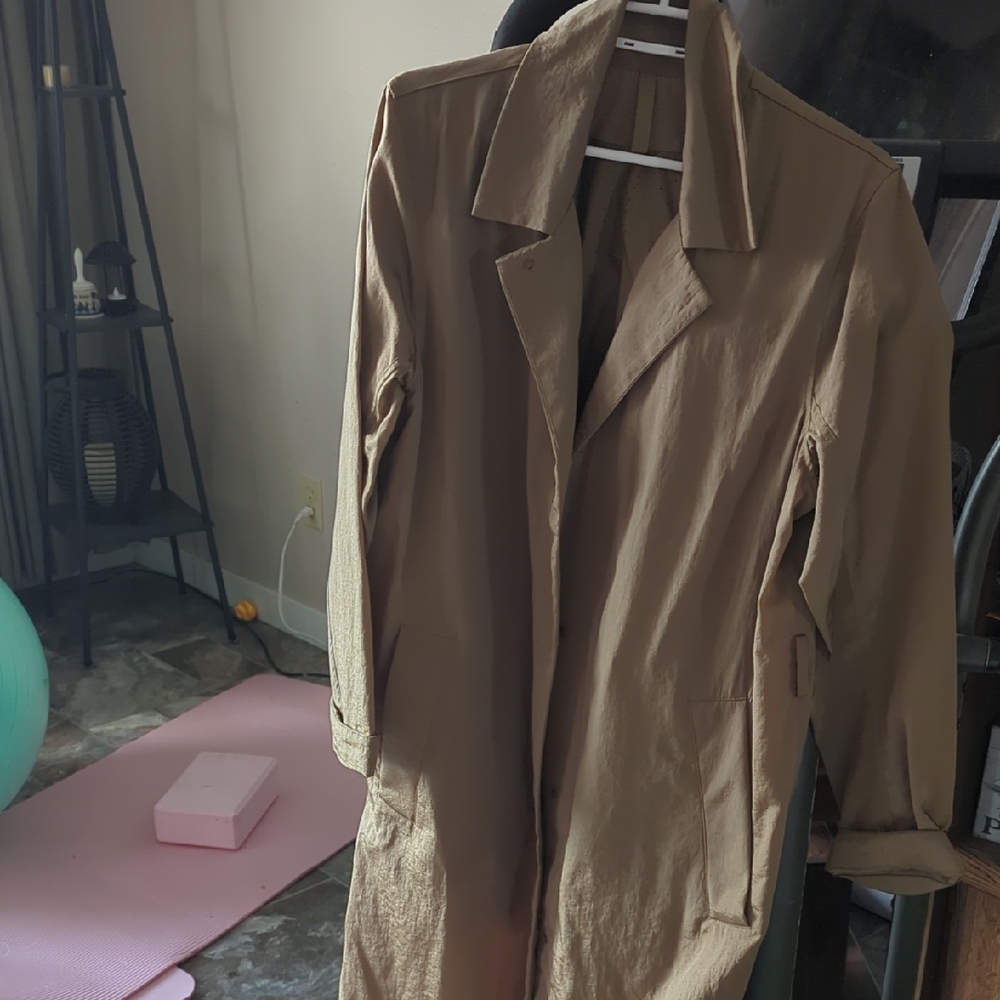 Lululemon Classic Tan Women's Trench Coat Always Effortless Trench